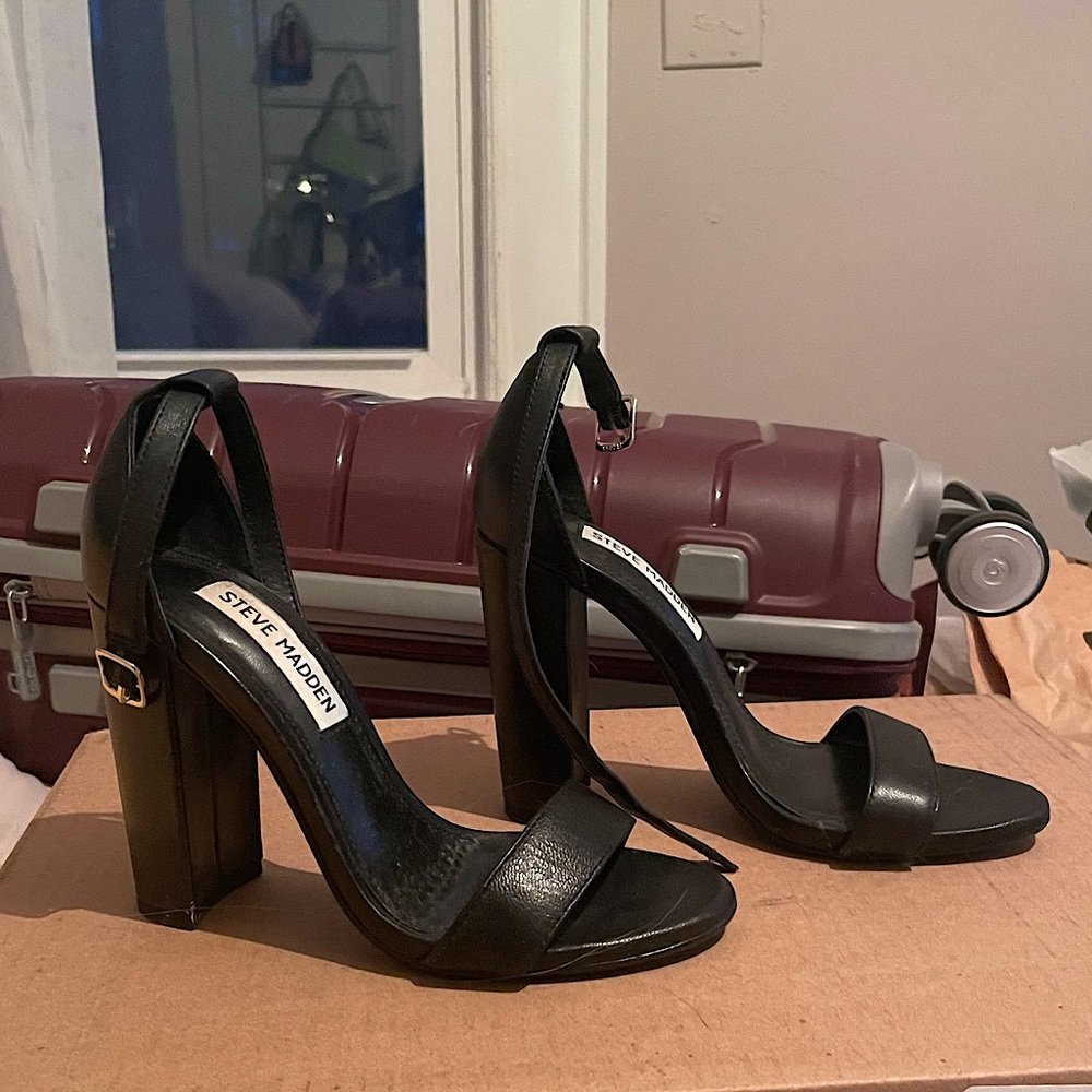 STEVE MADDEN black heels 4W
